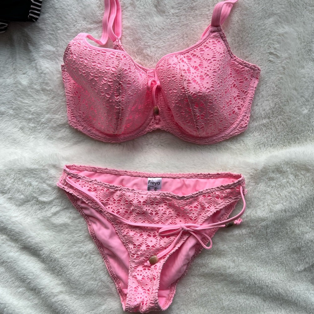 Freya Spirit  Light Pink Sweetheart Bikini 36G Top with XS Bottom NWOT